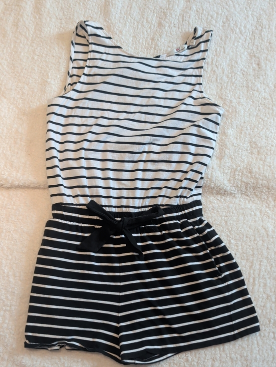 Vineyard Vines Pants - Vineyard Vines Striped Romper | Women's Small | Black & White Sleeveless.
